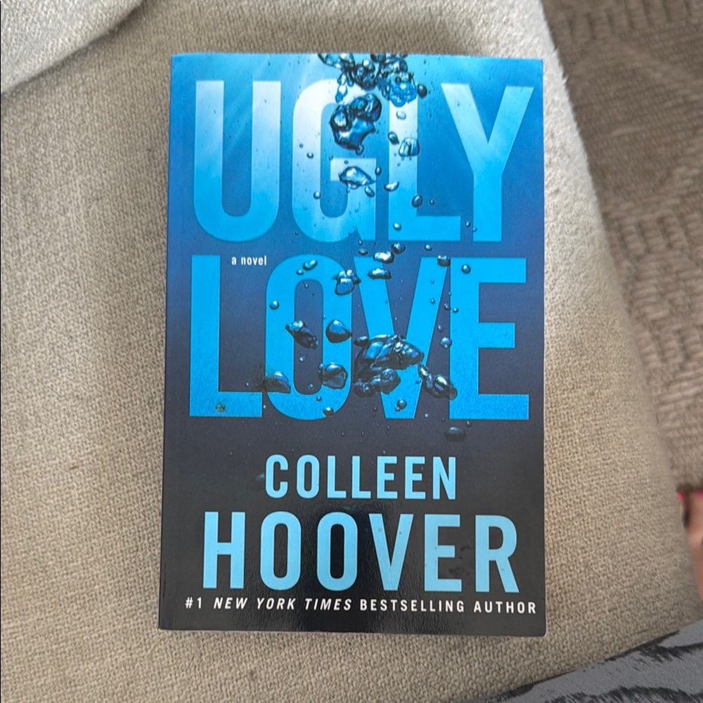 Ugly Love by Colleen Hoover Book
